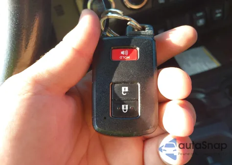 2018 Toyota Tacoma Trd Sport z USA, uszkodzony, nr VIN 3TMCZ5AN2JM179361